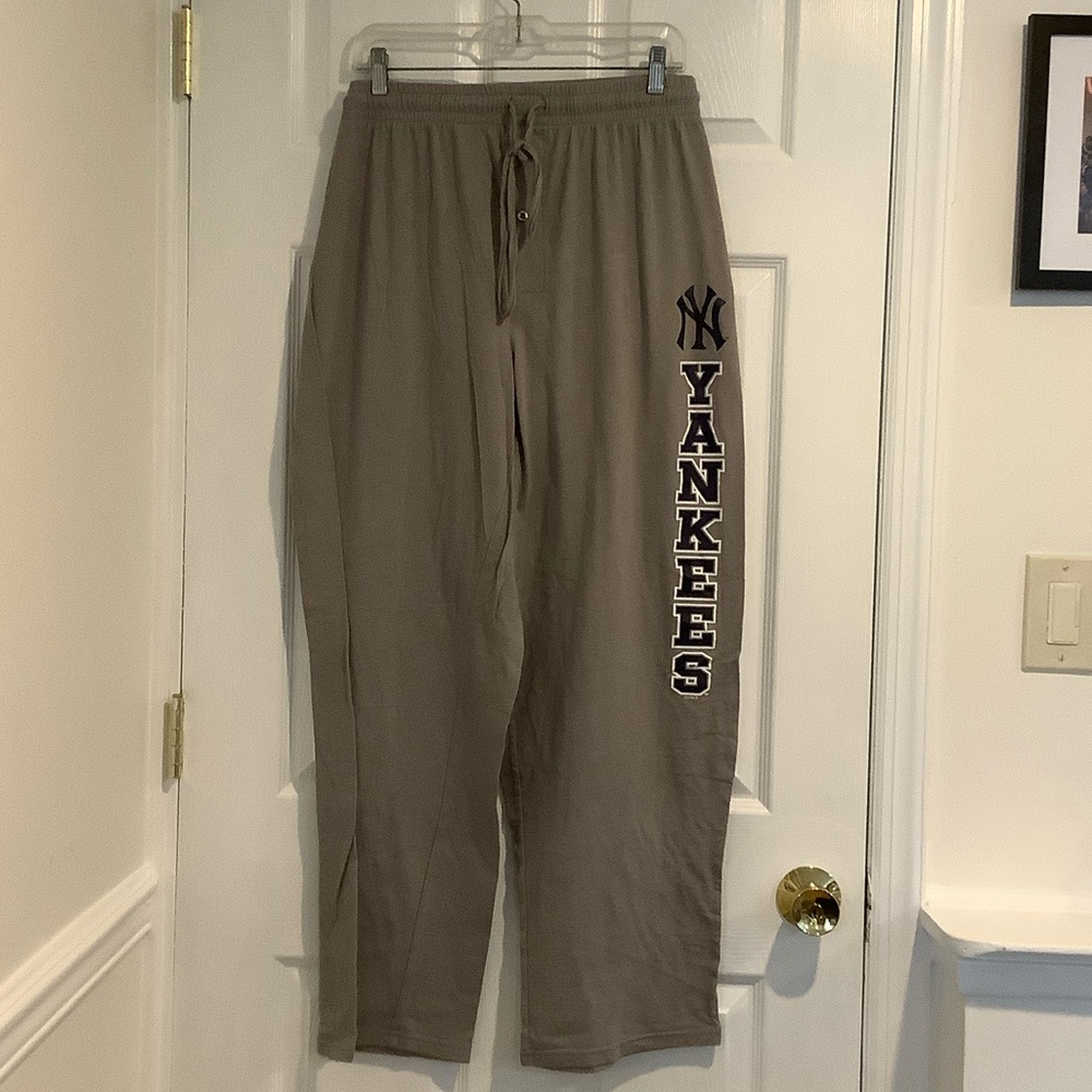 NY YANKEES Men’s Gray Lightweight Baseball Light Sleepwear Pajama Bottoms XL